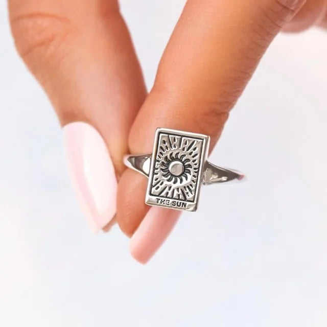 Daisy Rings Showcase