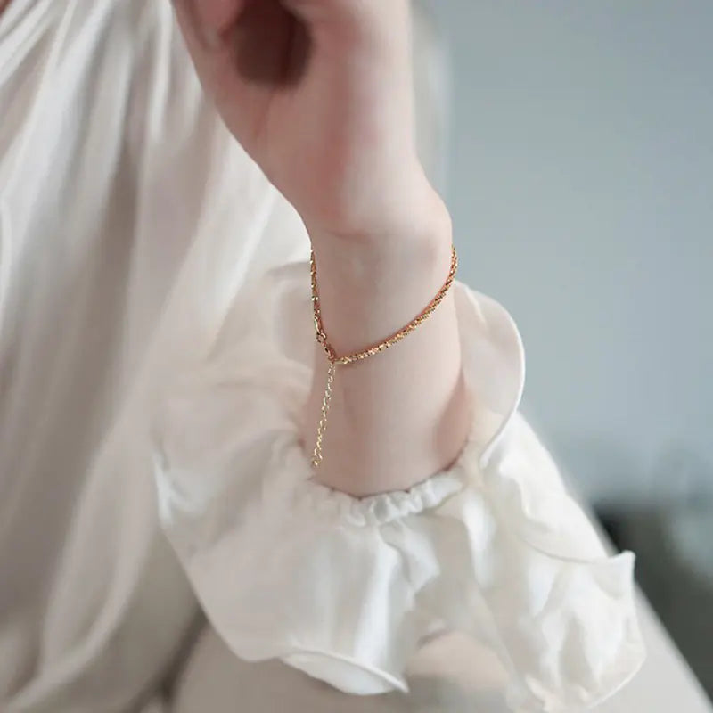 Women's Light Luxury Sparkling Bracelet with Unique Design