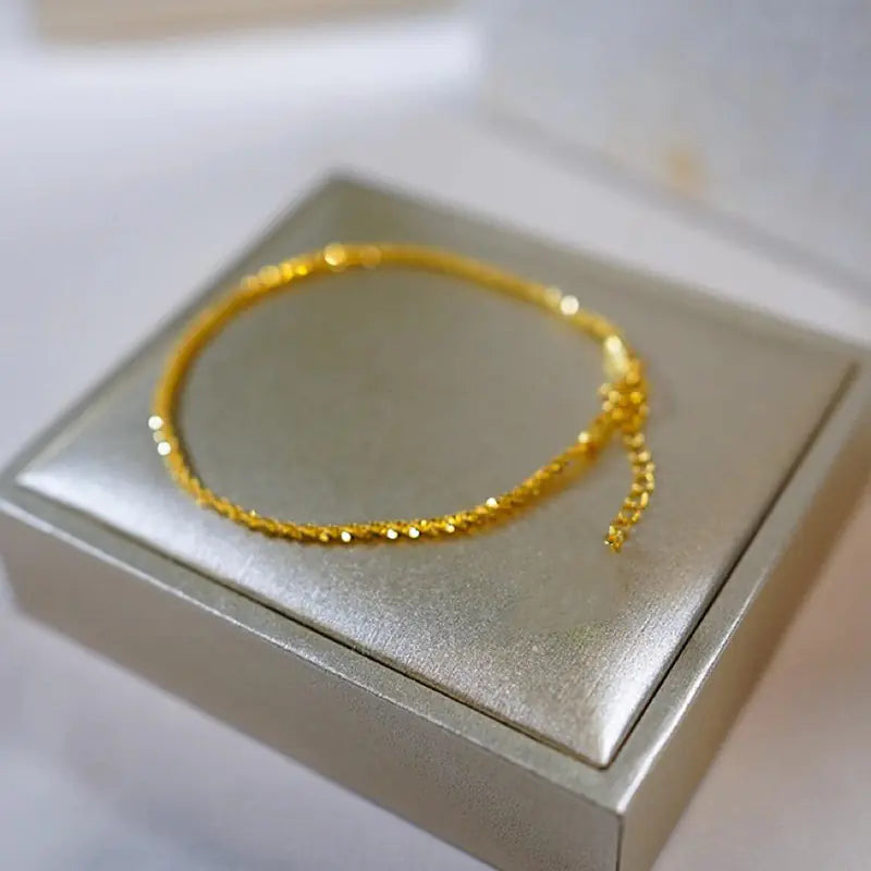 Women's Light Luxury Sparkling Bracelet with Unique Design
